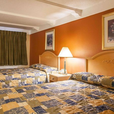Relax Inn Saint Charles Ngoại thất bức ảnh