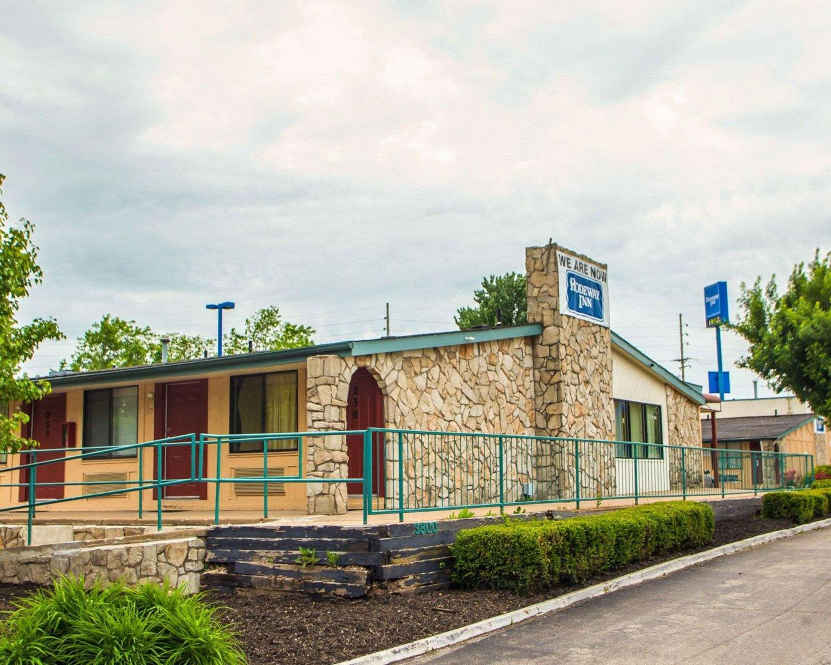 Relax Inn Saint Charles Ngoại thất bức ảnh